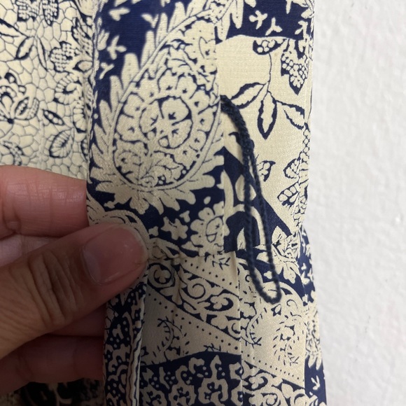 VINTAGE FLORENTINE CANADA NAVY AND IVORY FLORAL PLEATED DRESS SIZE 12 PREOWNED - Picture 6 of 7